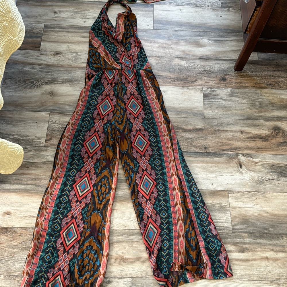 Jealous Tomato Jumpsuit. Size M. Pre owned.